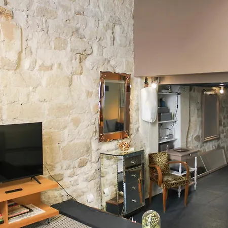 Cosy T2 Near The Pantheon Daire